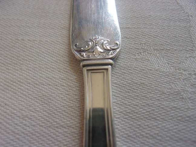 8 International Silver Co Sterling silver butter spreader knives - 203.2g silver weight