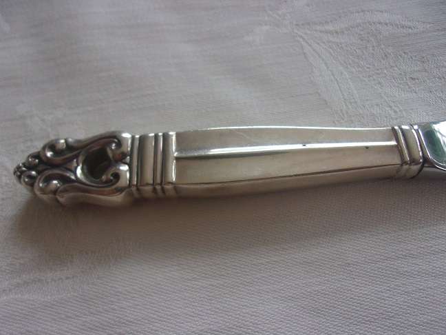 Set of 8 International Sterling Royal Danish Sterling silver handle dinner knives - 545g