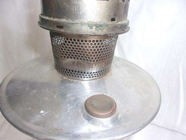 Vintage Aladdin Model 21c kerosene table lantern with glass chimney & new wick