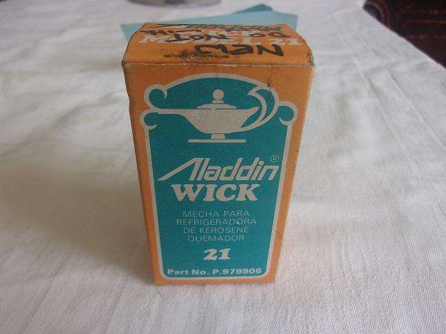 Vintage Aladdin Model 21c kerosene table lantern with glass chimney & new wick