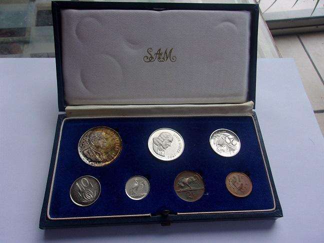 1969 SA short proof set with silver R1 in SAM box