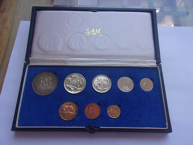 1973 SA short proof set with silver R1 in SAM box