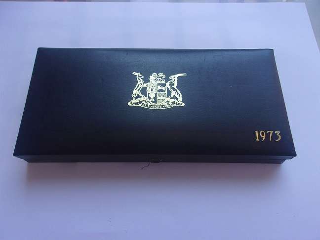 1973 SA short proof set with silver R1 in SAM box