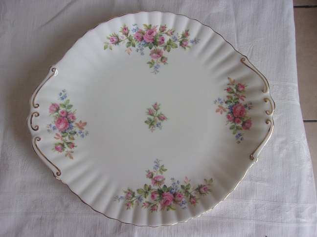 Vintage 21 piece Royal Albert "Moss Rose"  tea set - good condition