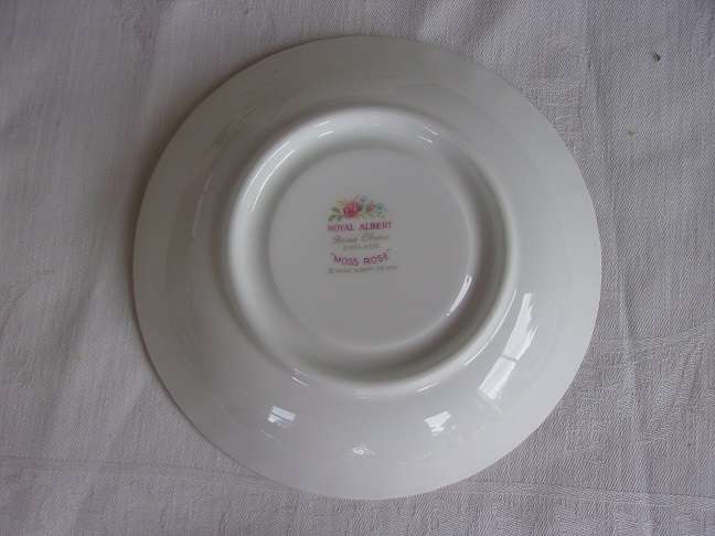 Vintage 21 piece Royal Albert "Moss Rose"  tea set - good condition