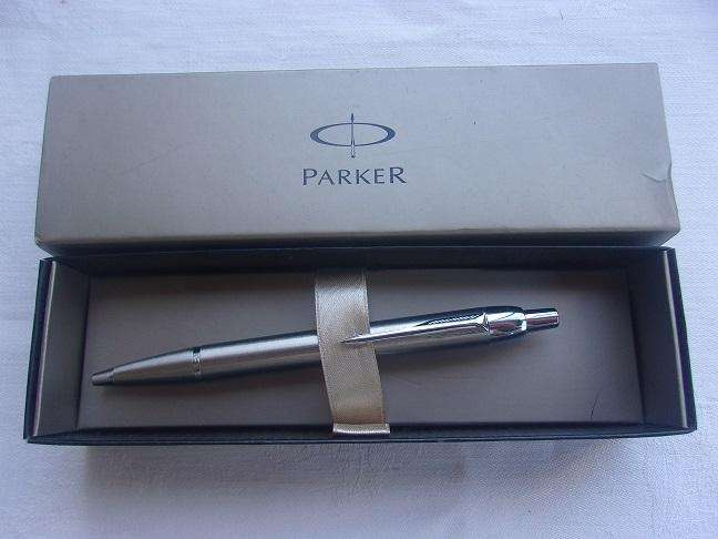 2 Balmain Paris rollerballs, 1 Parker ballpoint and a Quill propelling pencil for 1 bid