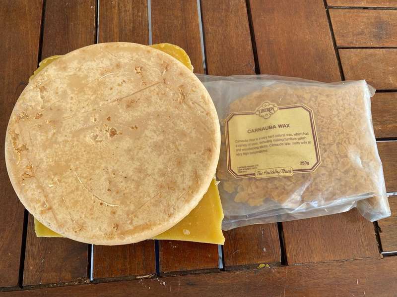 170 gm of Carnauba Wax + 730 gm of Beeswax.