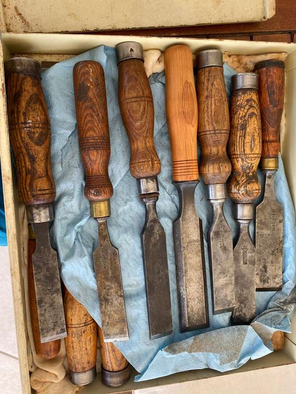 Box With 12 Heavy Chisels.