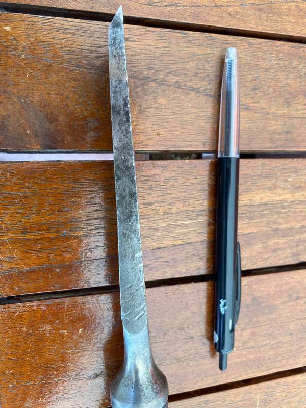 Vintage  Brades no 2423  78-inch Chisel.