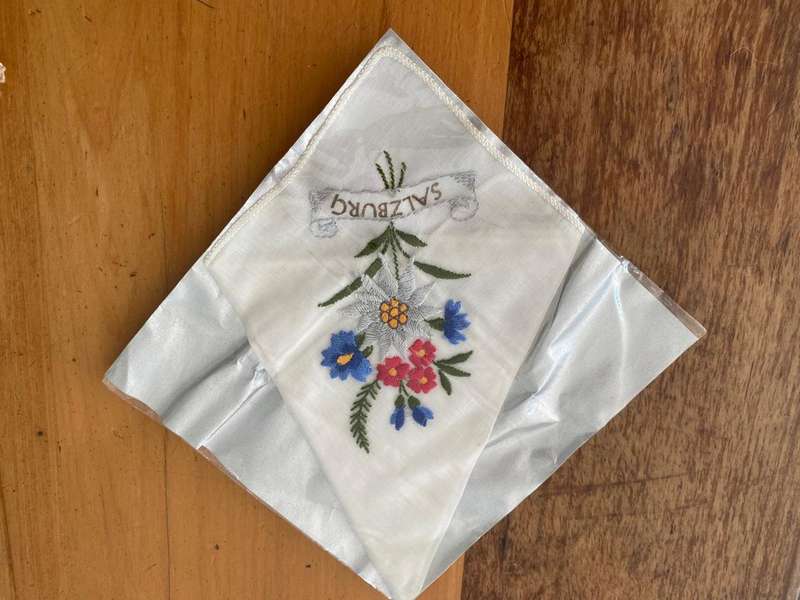 3 x Embroidery  Handkerchief  -  3 x Geborduurde Sakdoekie (Afrikaans)   - Made in Switzerland