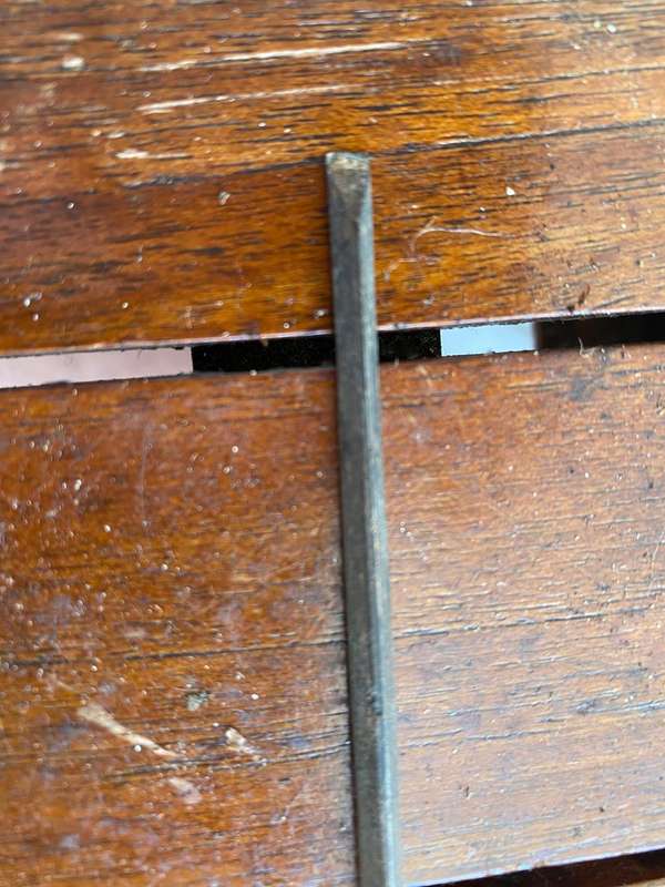Tall 33 cm Very Thin 3mm Chisel.