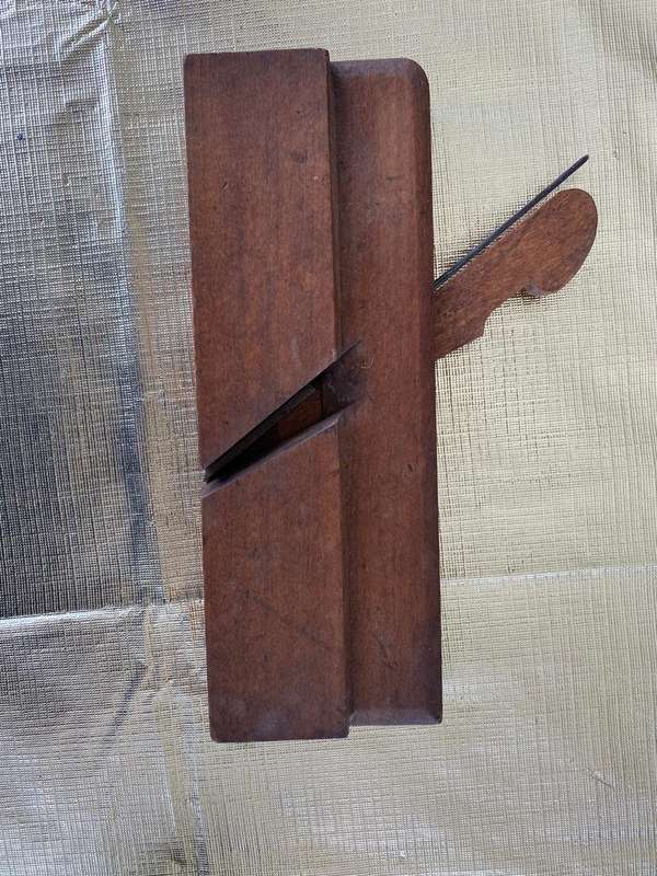 Profile Plane - Can't Make Out The Name  - With a Very Fine 18-inch Profile.