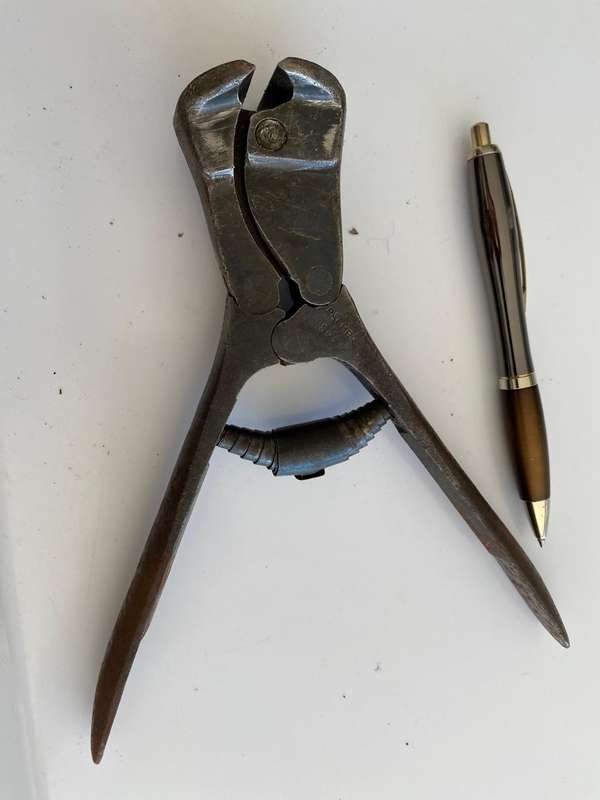 Heavy Vintage Palmera Spain Front Cutting Plier.
