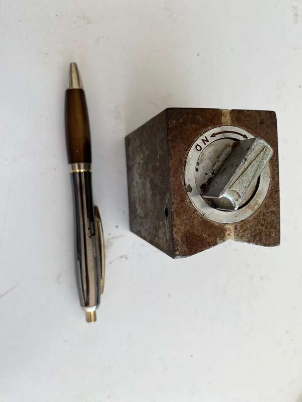 Heavy Very Strong On/Off Magnet.