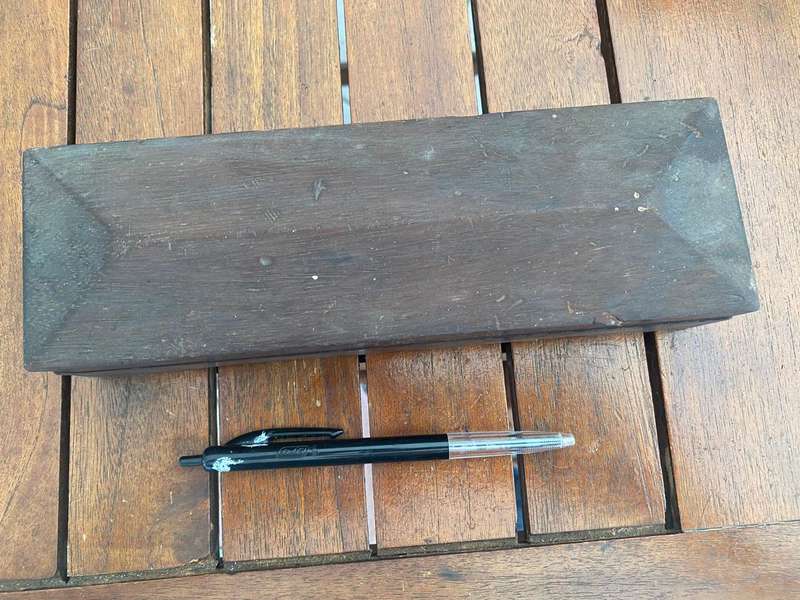 Arkansaw Oilstone 15x5 cm in a Coffen Wooden Box.
