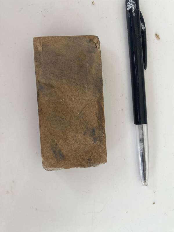 Small Natural Oilstone with Hard and Soft Sides. -(Black)