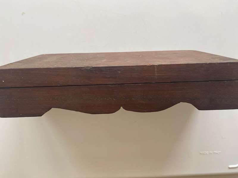 Arkansaw Oilstone 15x5 cm in a Coffen Wooden Box.