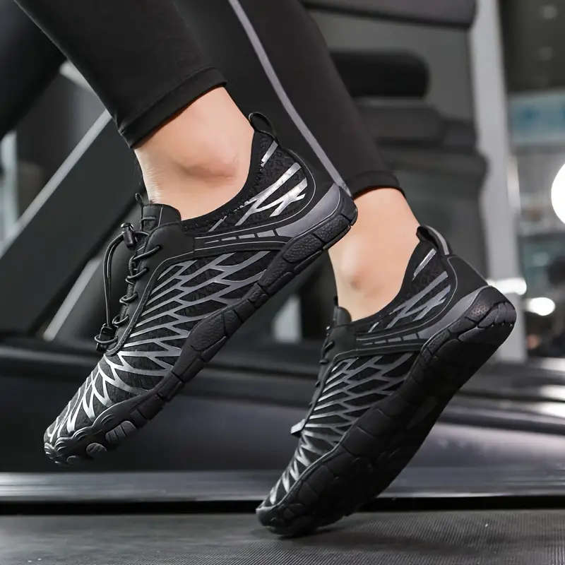 Lightweight barefoot feel Aqua Shoes Black Wave Lace Up Size 9