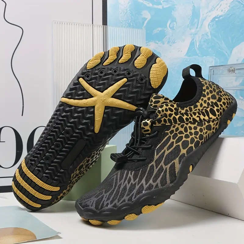 Glitzy Gold Star  Aqua Outdoor Water/ barefoot shoe  Size 6