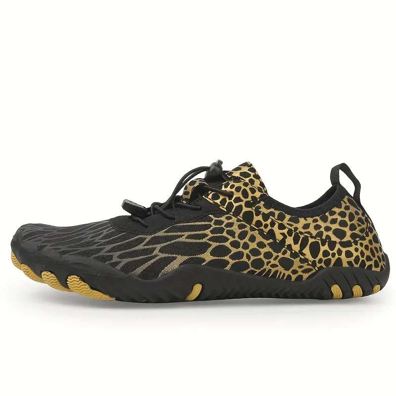 Glitzy Gold Star  Aqua Outdoor Water/ barefoot shoe  Size 6