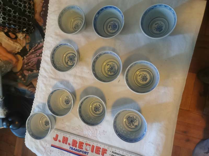 10 VINTAGE CHINESE CUPS