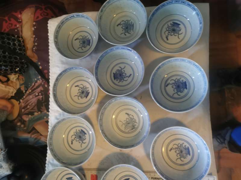 11 OF 10,5 CHINESE RICE BOWLS