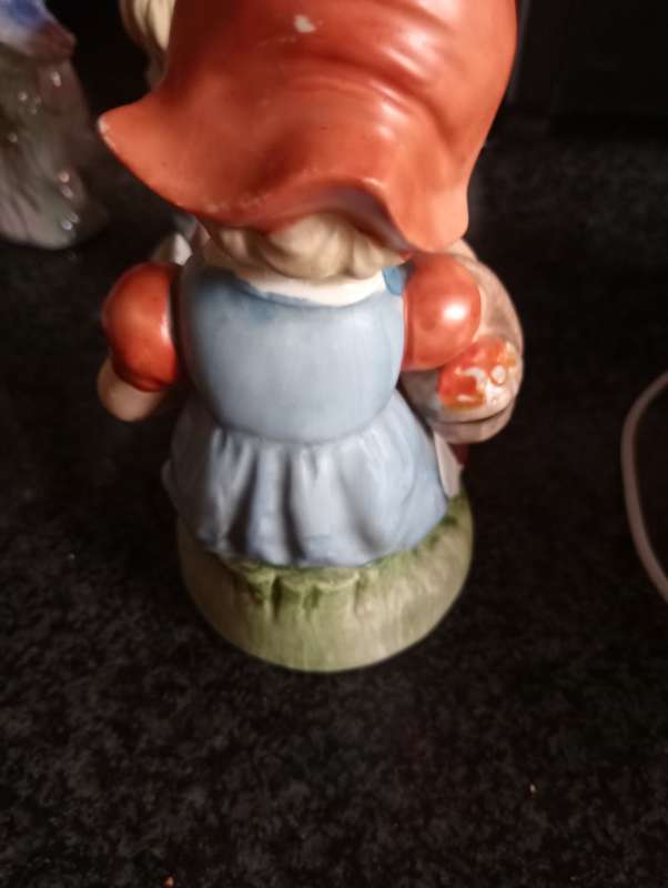VINTAGE 14CM PORCELAIN DOLL WITH BASKET AND DOG
