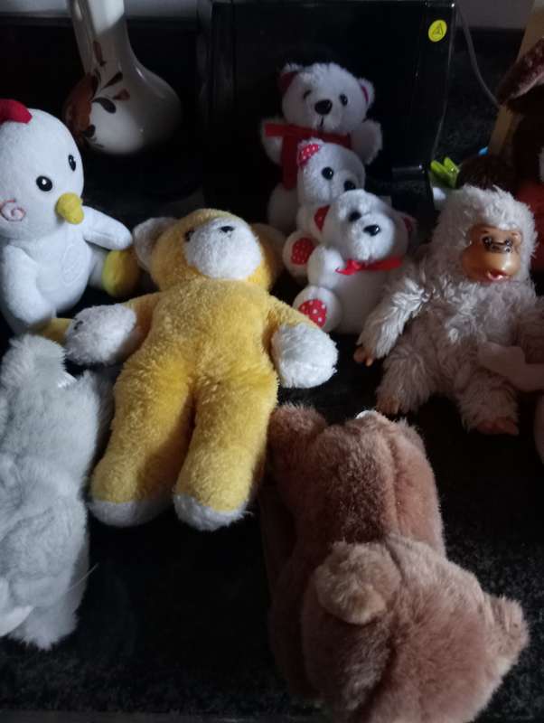 17 Vintage small bears