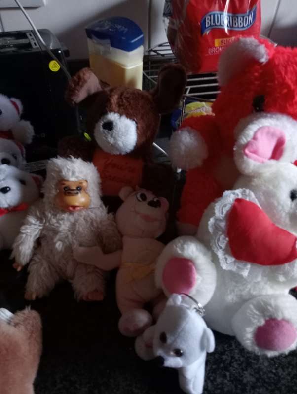 17 Vintage small bears