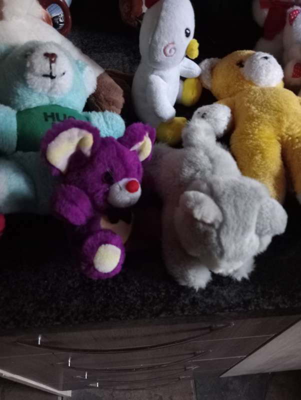 17 Vintage small bears