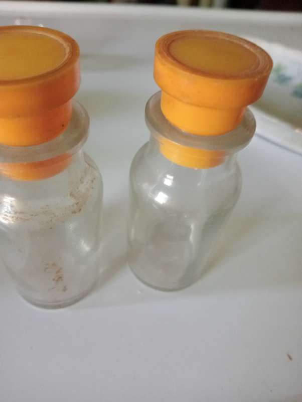 2 VINTAGE SMALL HOLDERS WITH LIDS