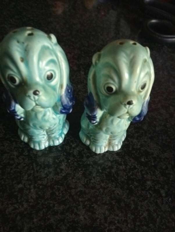 VINTAGE GREEN DOG SALT AND PEPPER SHAKERS