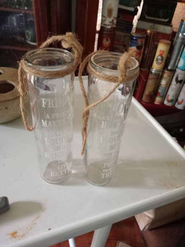 2 VINTAGE HANGING GLASSES