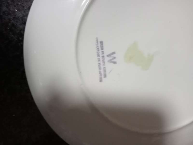 2 VINTAGE SIDE PLATES