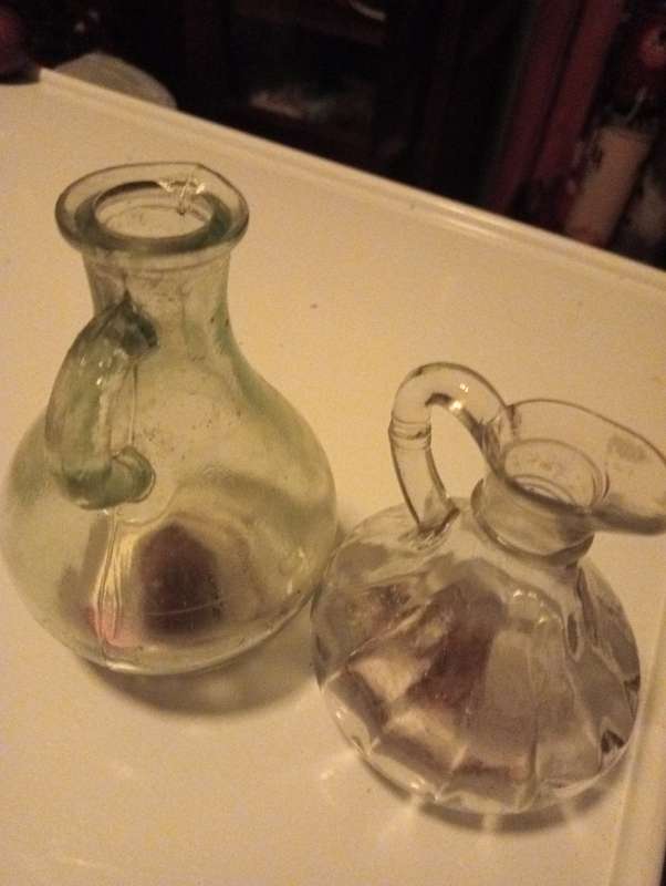 2 VINTAGE SMALL VINEGAR HOLDERS