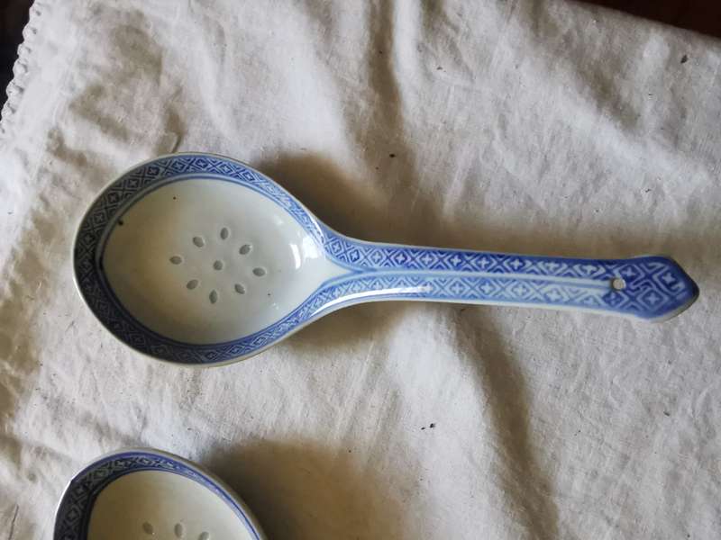 3  COLLECTABLE CHINESE SOUP LADDLE LONG SPOONS