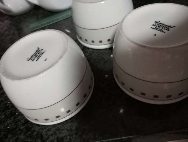 3 SMALL CONTINENTAL BUCKETS
