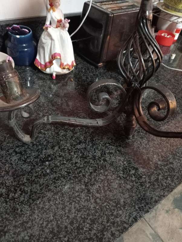 VINTAGE 3 TIER IRON CEILING LIGHT