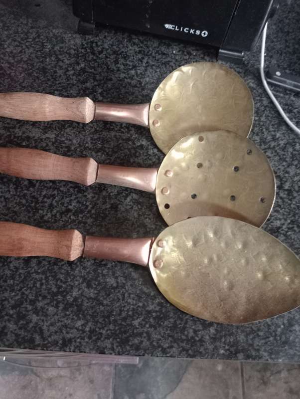 3 VINTAGE HANGING COPPER BRASS UTENSILS