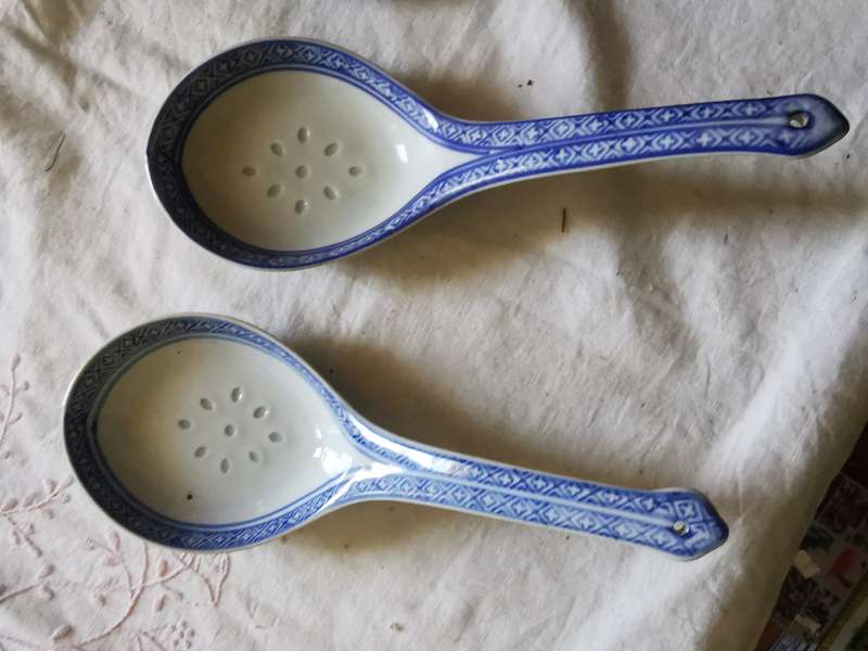 3  COLLECTABLE CHINESE SOUP LADDLE LONG SPOONS