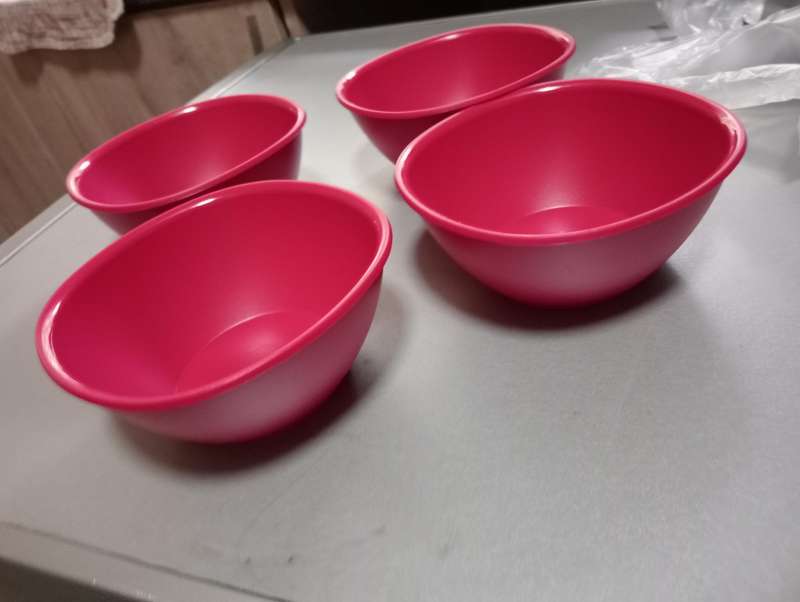 4 NEW PINK TUPPERWARE PUDDING BOWLS