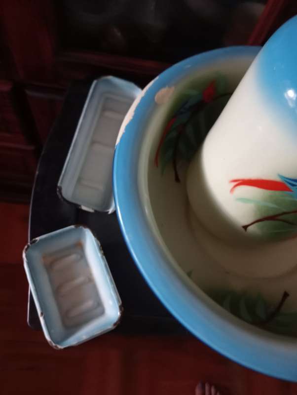 4 PIECE ENAMEL PITCHER  AND  BASIN SET MADE IIN POLAND