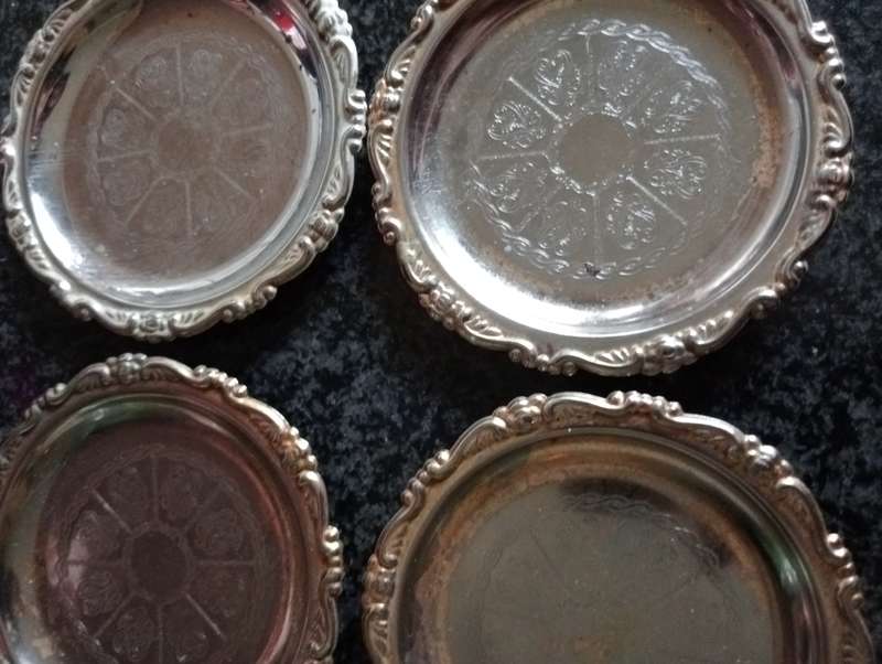4 VINTAGE SILVERPLATED COASTERS