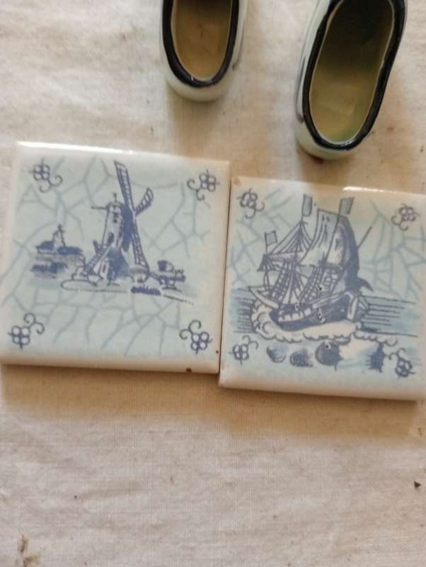 4 DELFT LIKE MINIATURES