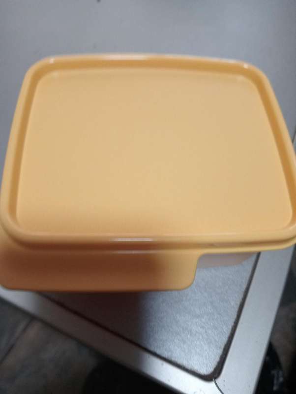 NEW YELLOW TUPPERWARE HOLDER 500ML