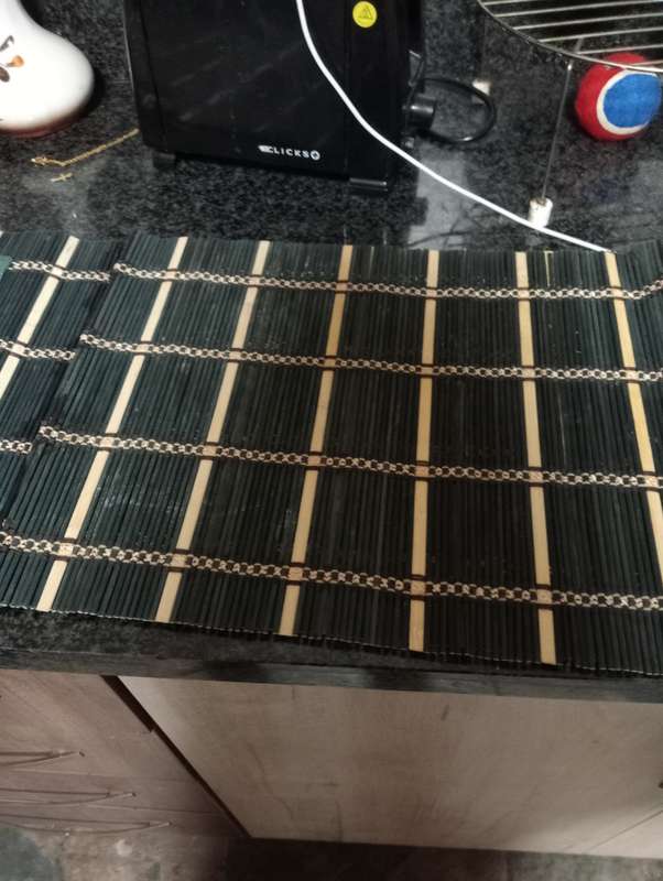 5 VINTAGE WOODN PLACE MATS