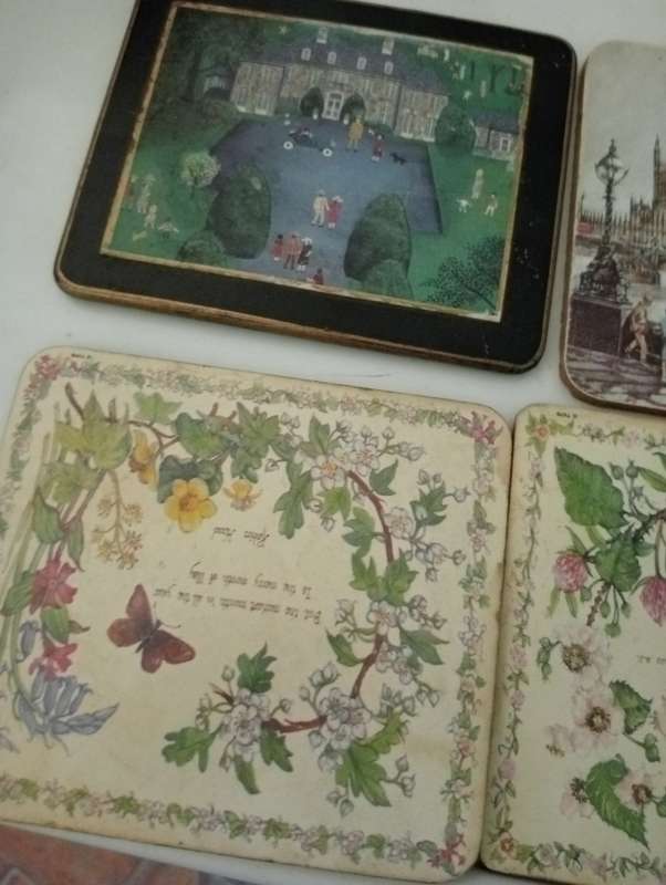 6 VINTAGE PLACE MATS