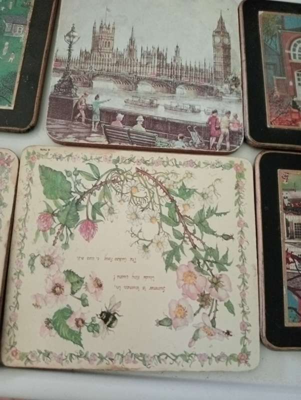 6 VINTAGE PLACE MATS