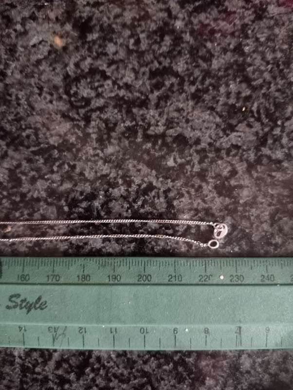 VINTAGE 925 SILVER CHAIN  WITH PENDANT