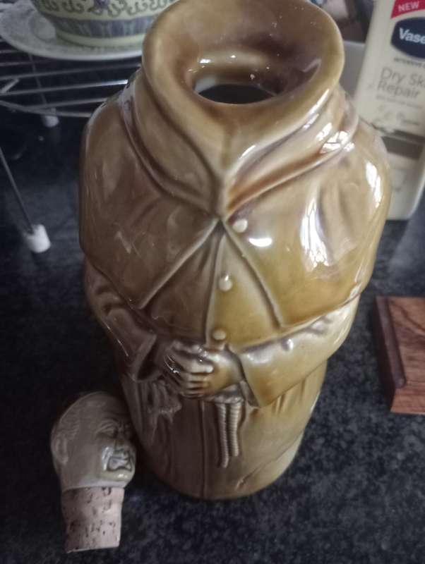 ANTIQUE RARE ABBOTS SCOTCH WHISKEY DECANTER